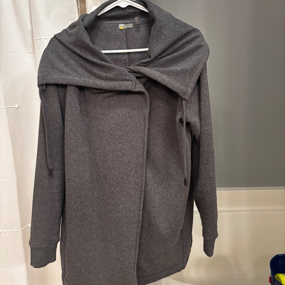 Zella grey sweater